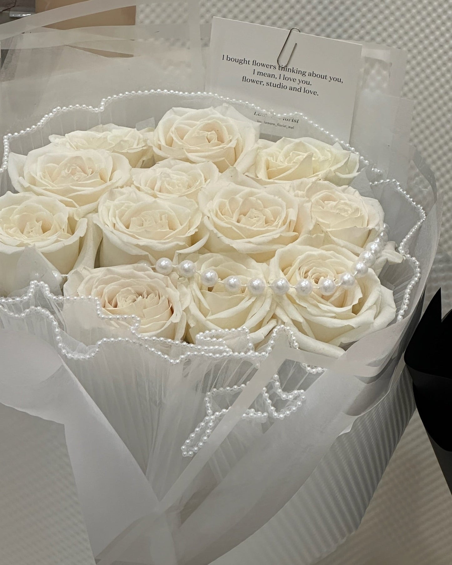 11 Stems White Rose Bouquet|Ivory Grace