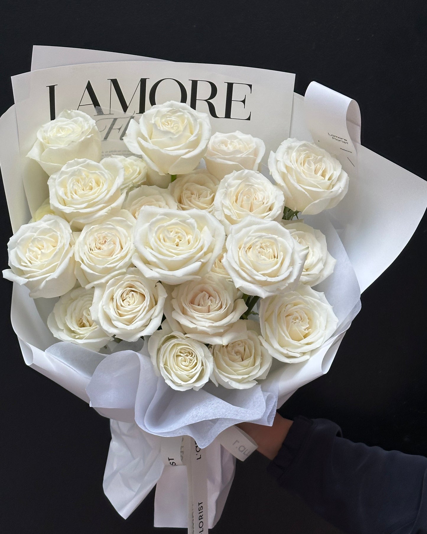 21 Stems White Rose Bouquet|Ivory Grace