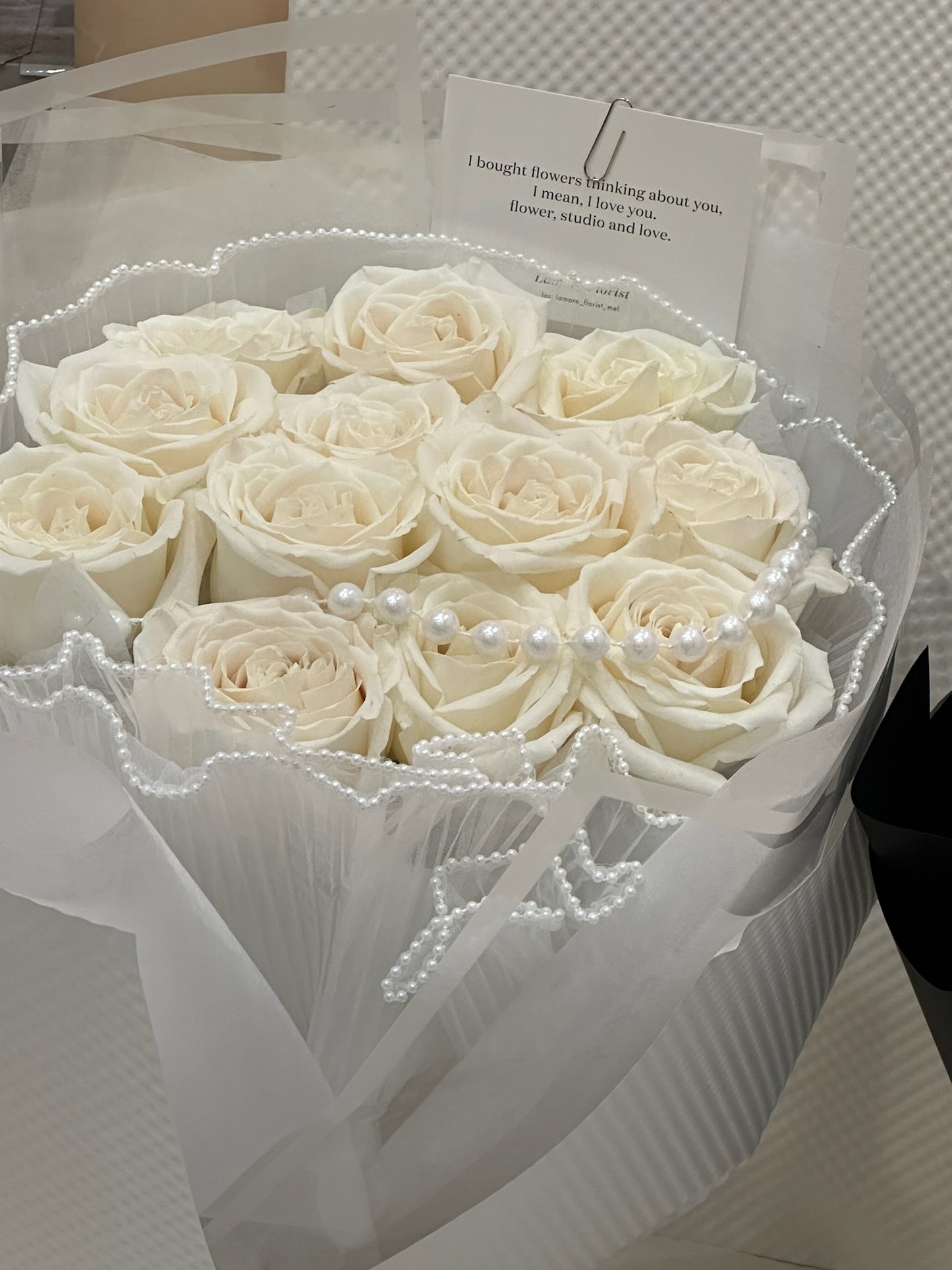 11 Stems White Rose Bouquet