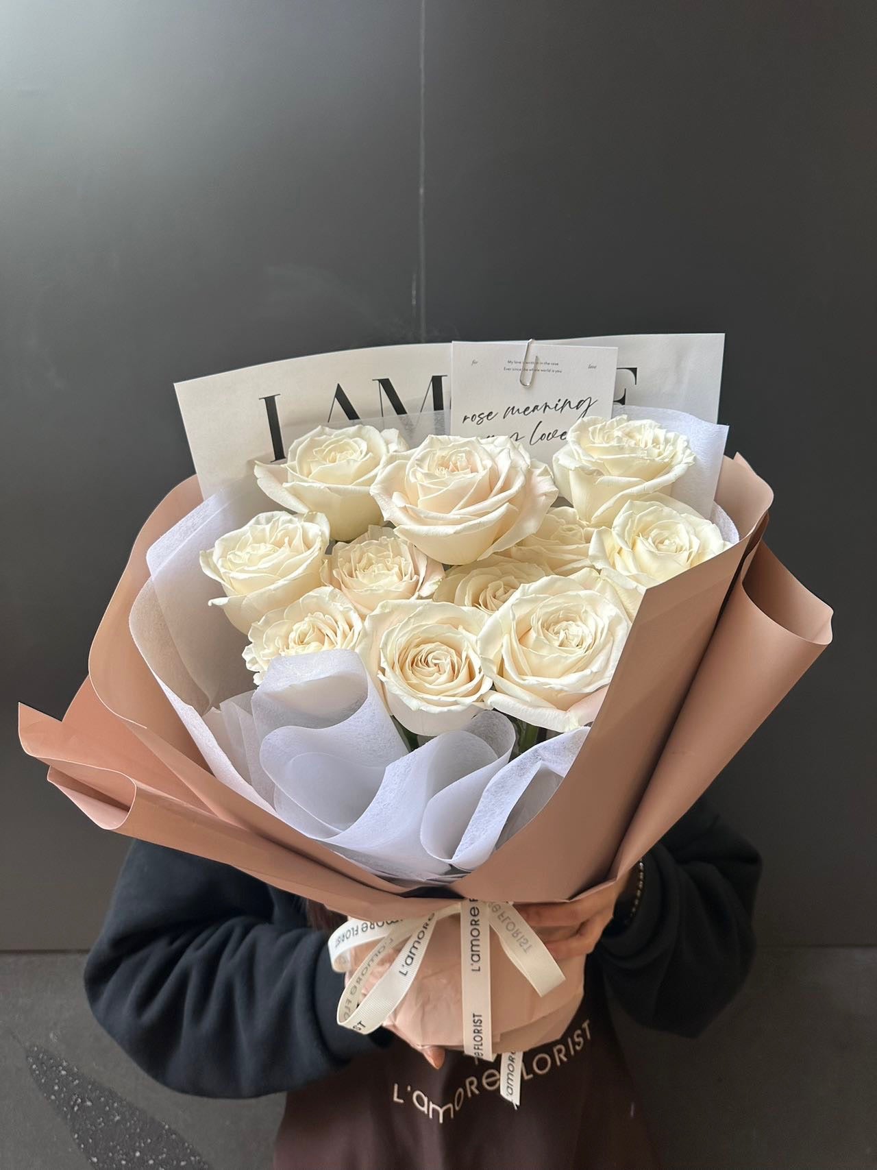 11 Stems White Rose Bouquet