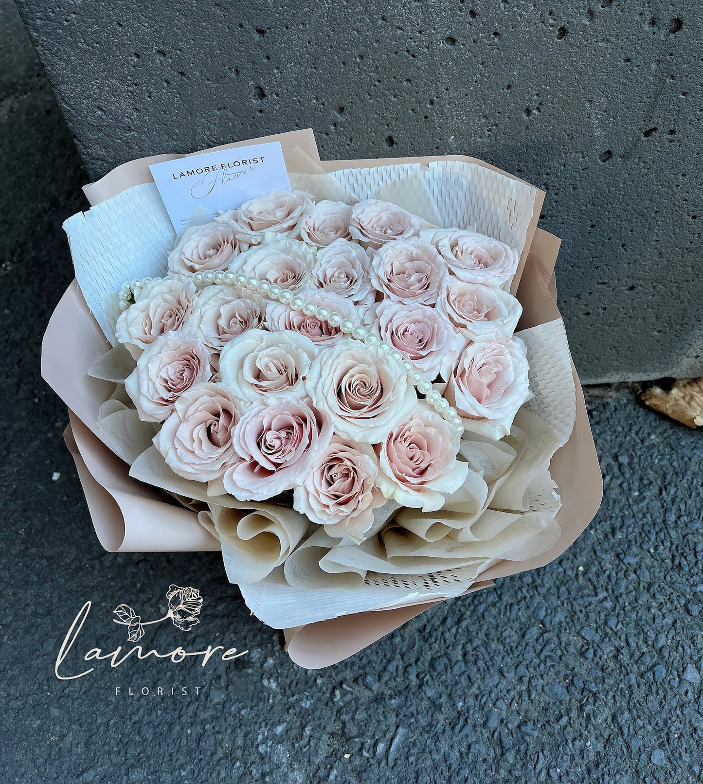 21 Stems Quicksand Rose Bouquet