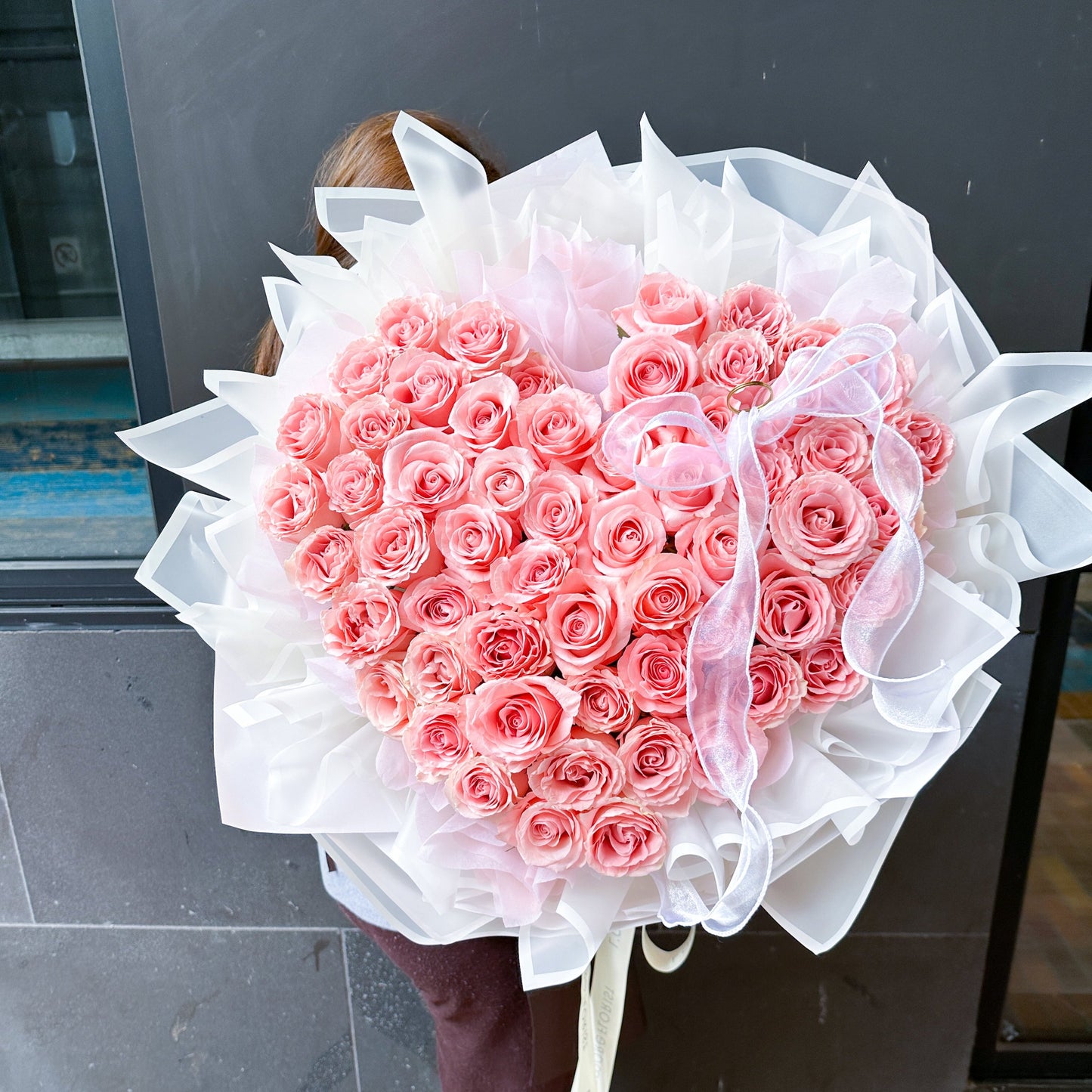 52 Stems Pink Rose Bouquet - Love Heart